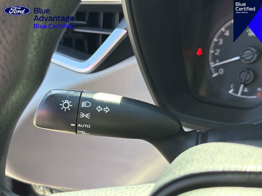Used 2021 Toyota Corolla LE w/ Carpet Mat Package (TMS) FWD image 30