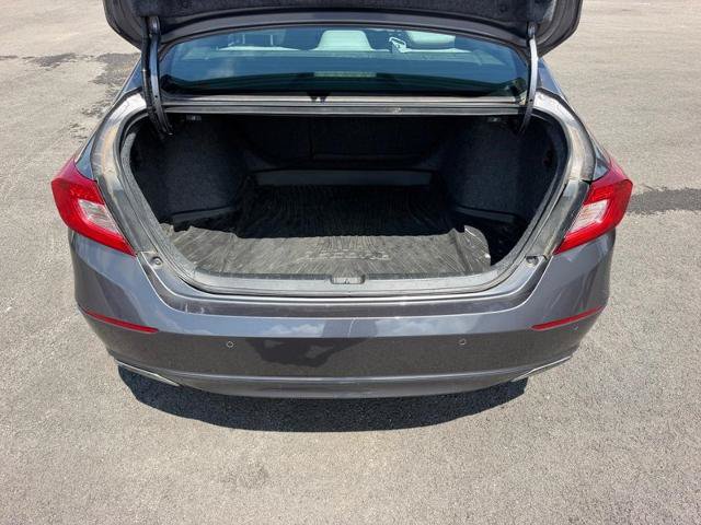 Used 2018 Honda Accord Touring image 7