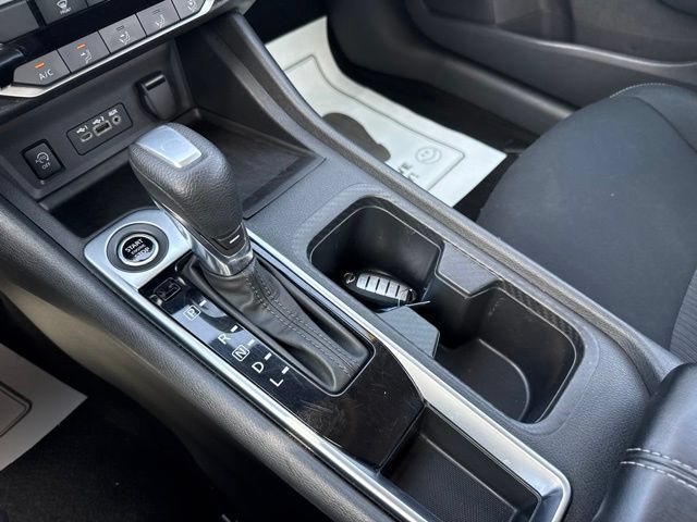 Used 2024 Nissan Sentra SV FWD image 19
