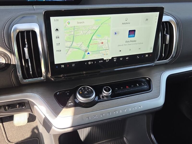 Certified 2025 Ford Expedition Platinum AWD/4WD image 18