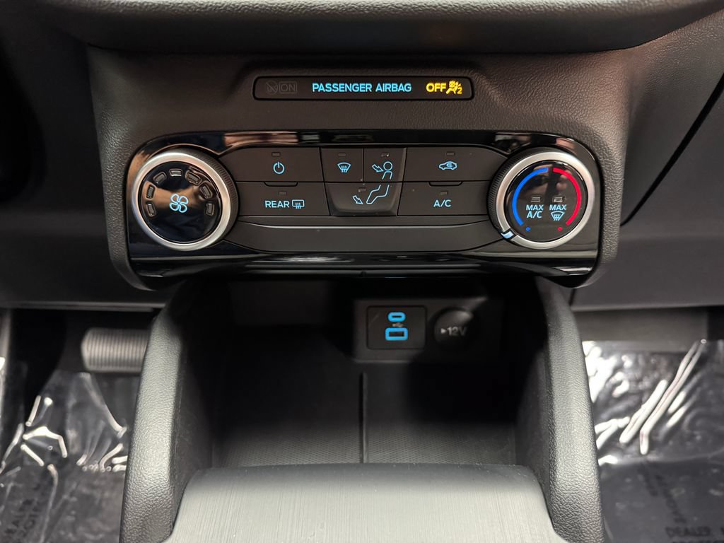 Certified 2022 Ford Escape SE AWD/4WD image 17