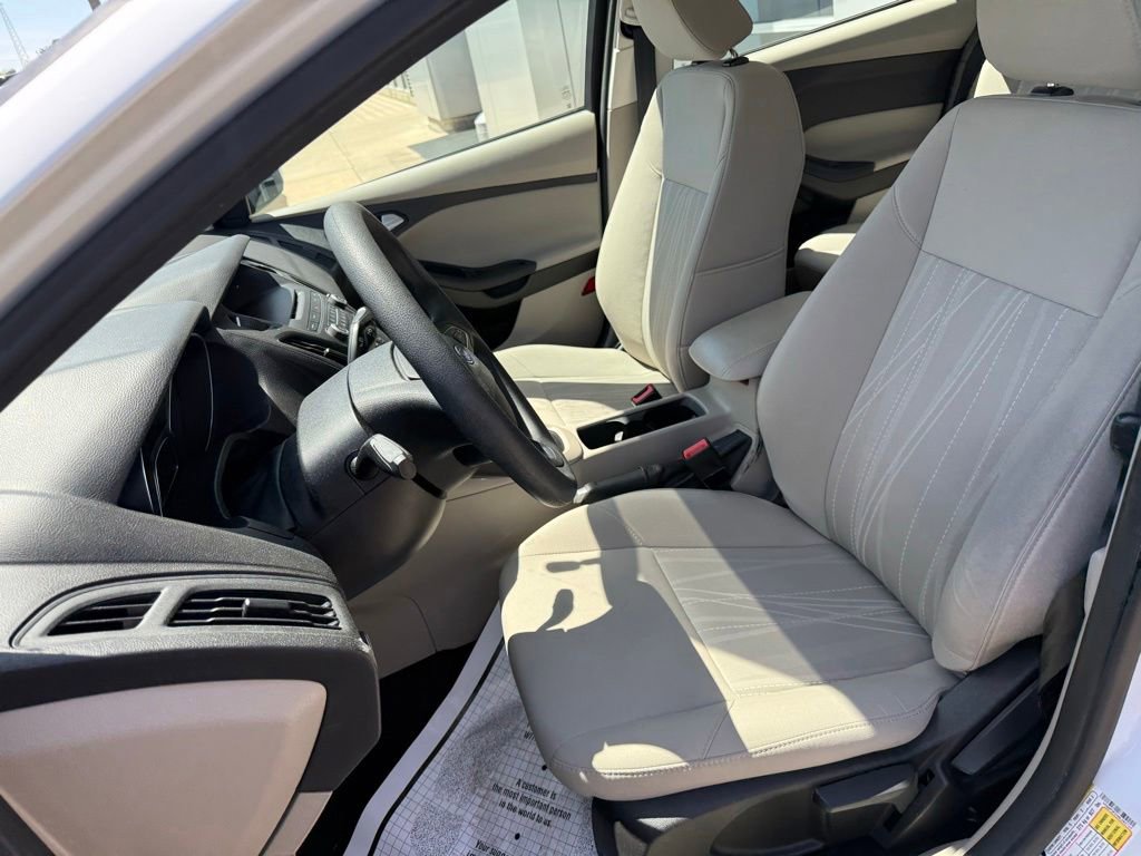 Certified 2017 Ford Focus SE FWD image 19