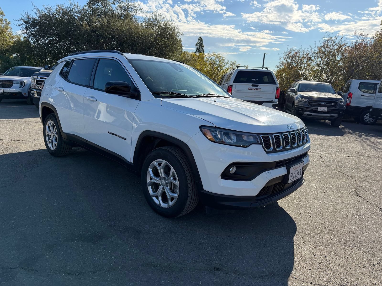Used 2024 Jeep Compass Latitude AWD/4WD image 7