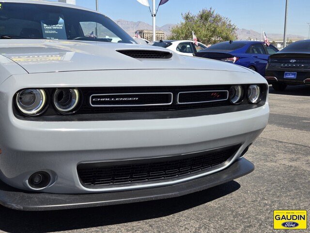 Used 2022 Dodge Challenger R/T w/ Plus Package RWD image 2