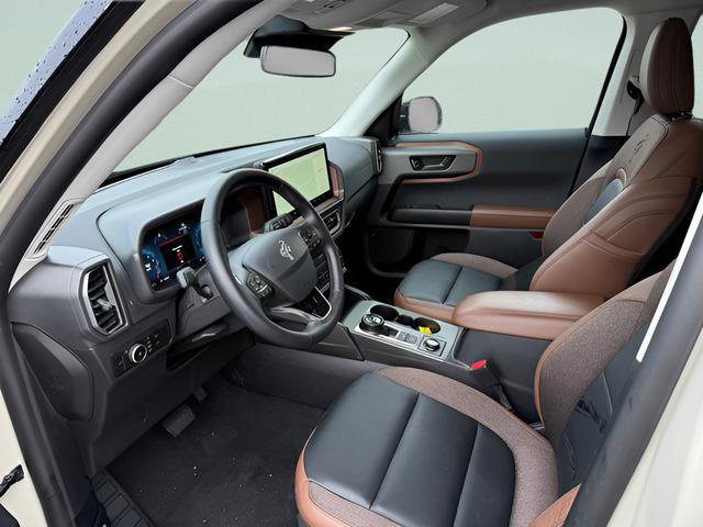 Certified 2025 Ford Bronco Sport Outer Banks w/ Outer Banks Tech Package+ AWD/4WD image 3