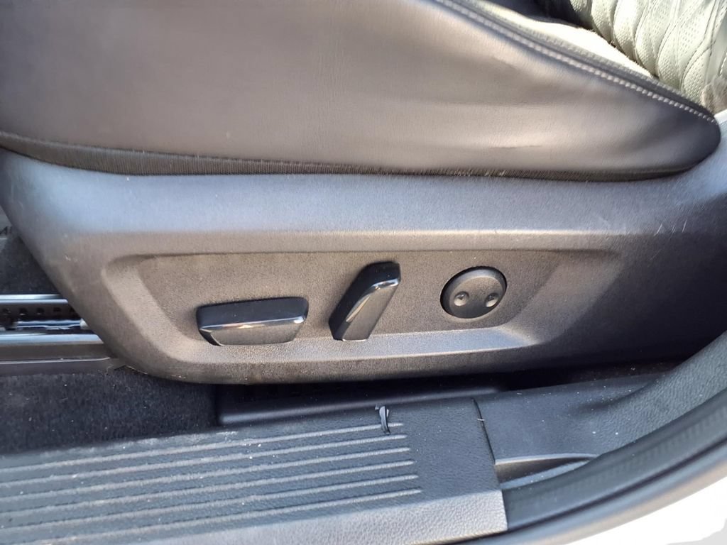 Used 2022 Nissan Rogue Platinum w/ Head-Up Display Package FWD image 25