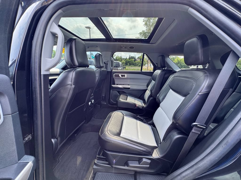 Certified 2023 Ford Explorer XLT w/ Equipment Group 202A AWD/4WD image 15
