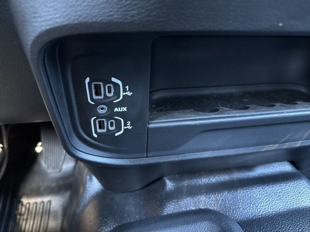 Used 2024 RAM 2500 Tradesman w/ Chrome Appearance Group image 31