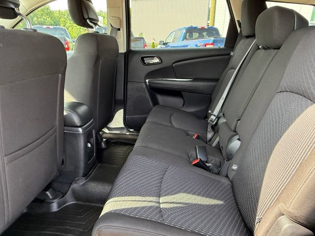 Used 2019 Dodge Journey SE w/ Connectivity Group FWD image 18