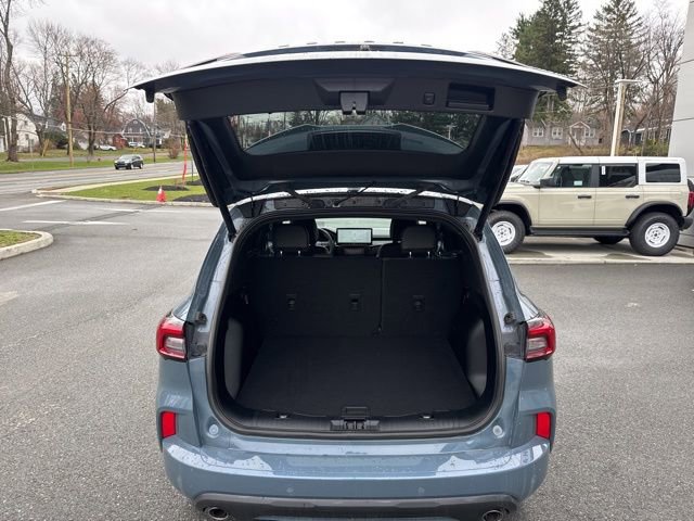 Certified 2023 Ford Escape ST-Line Elite w/ Premium Technology Package AWD/4WD image 9