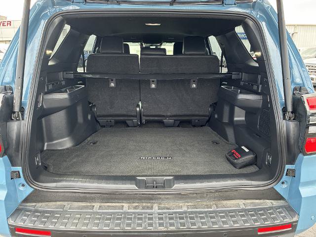 Used 2025 Toyota 4Runner TRD Off-Road Premium w/ Tow Technology Package AWD/4WD image 9
