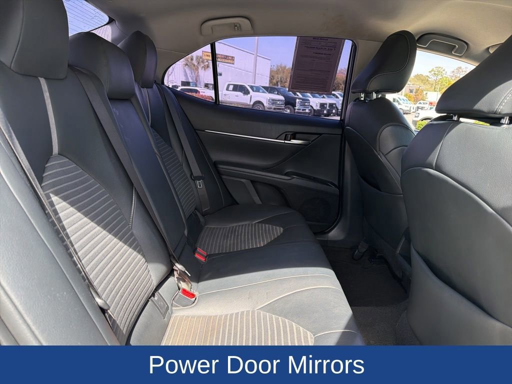 Used 2018 Toyota Camry SE image 23