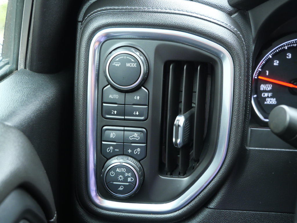 Used 2020 Chevrolet Silverado 1500 LT Trail Boss AWD/4WD image 24