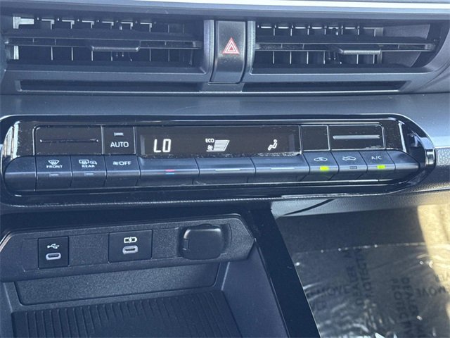 Used 2024 Toyota Prius LE image 14