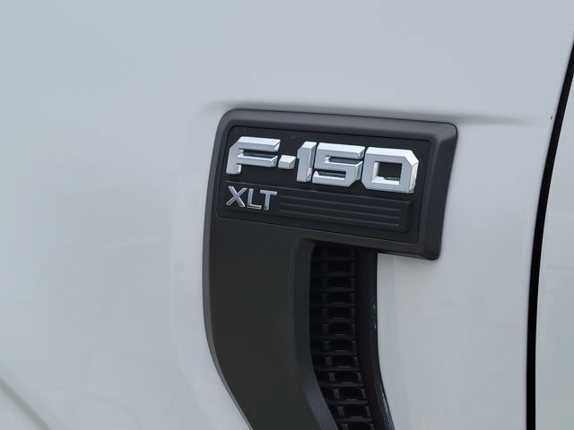 Certified 2022 Ford F150 XLT w/ Equipment Group 302A High image 17