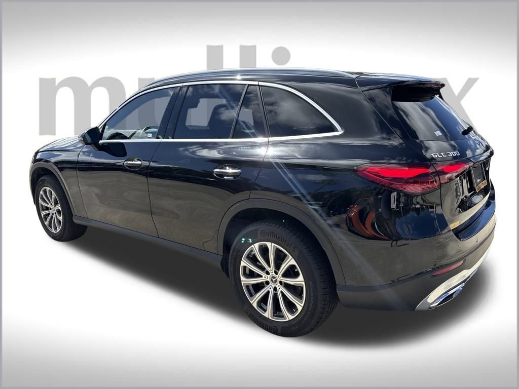 Used 2024 Mercedes-Benz GLC 300 4MATIC image 8