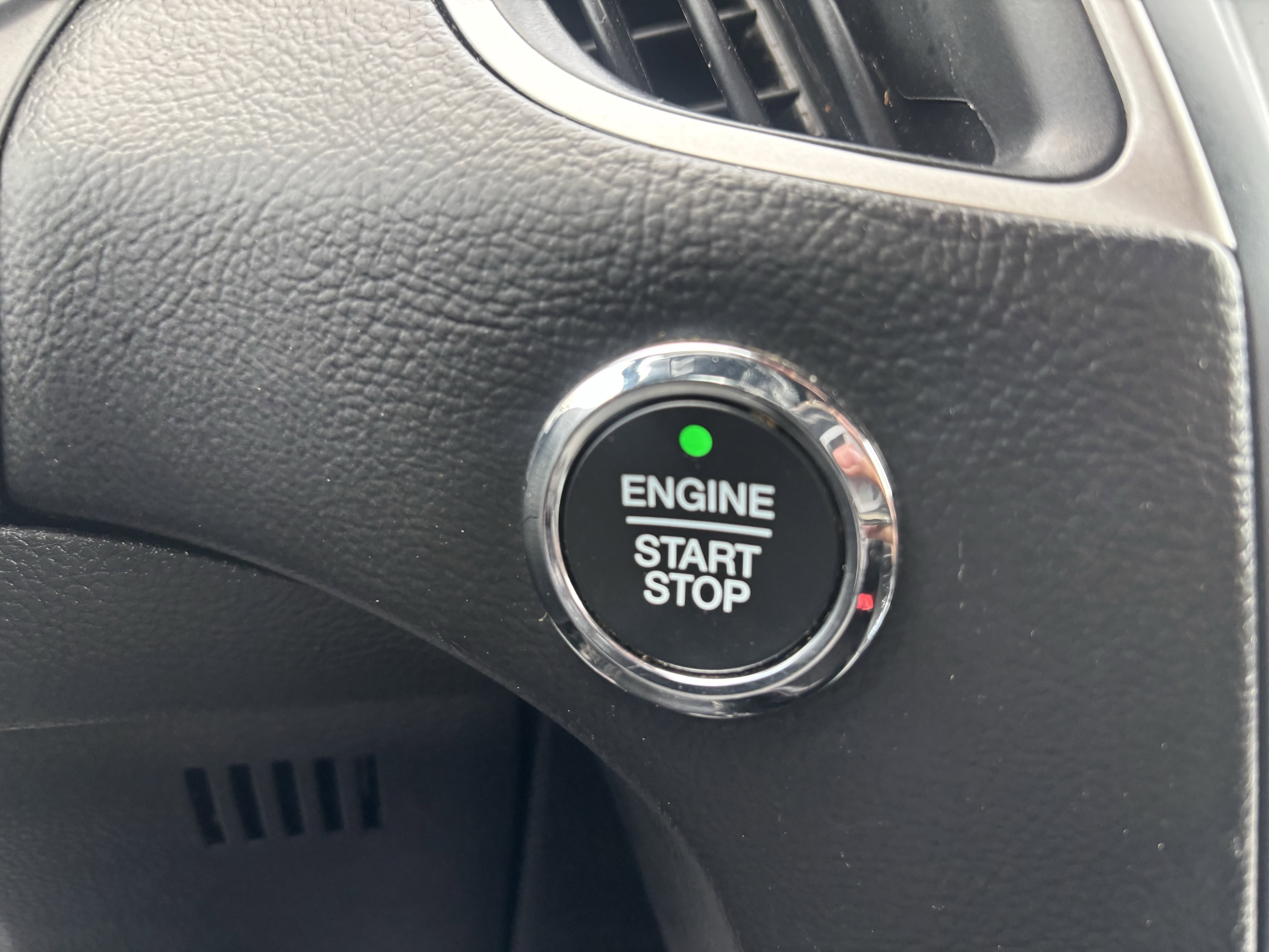 Certified 2024 Ford Edge ST-Line AWD/4WD image 33