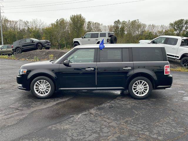 Certified 2017 Ford Flex SEL w/ Equipment Group 202A AWD/4WD image 2
