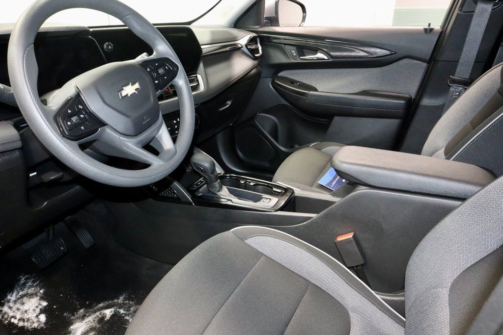 Used 2025 Chevrolet TrailBlazer LT image 25