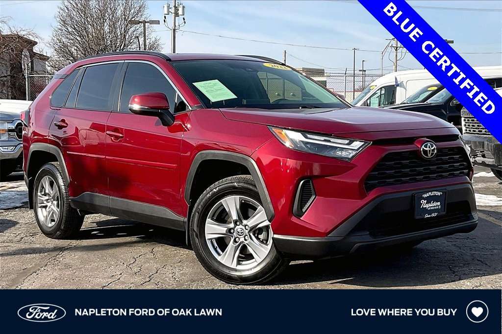 Used 2022 Toyota RAV4 XLE image 1