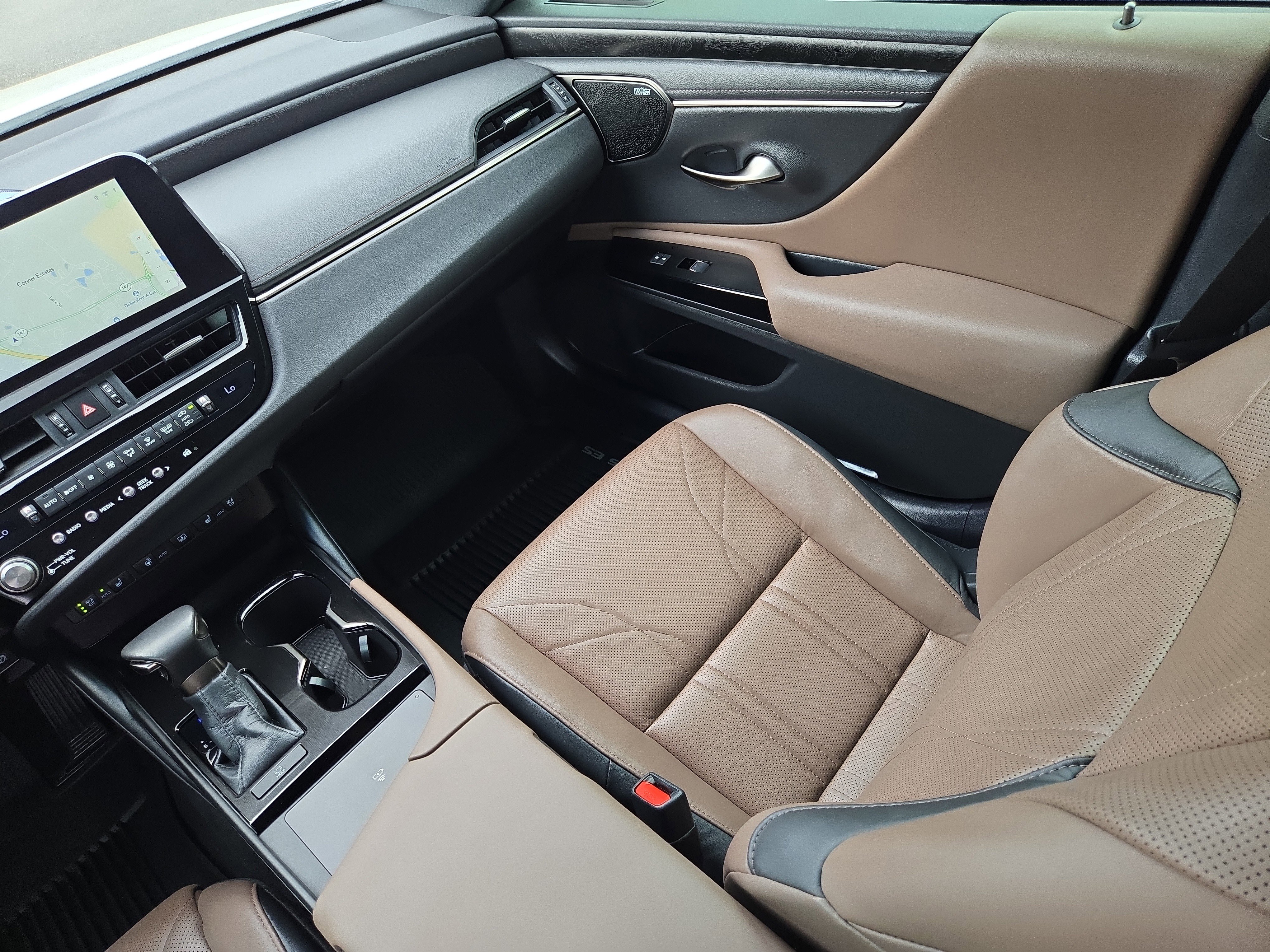 Used 2024 Lexus ES 350 Ultra Luxury w/ Accessory Package (Z2) FWD image 16