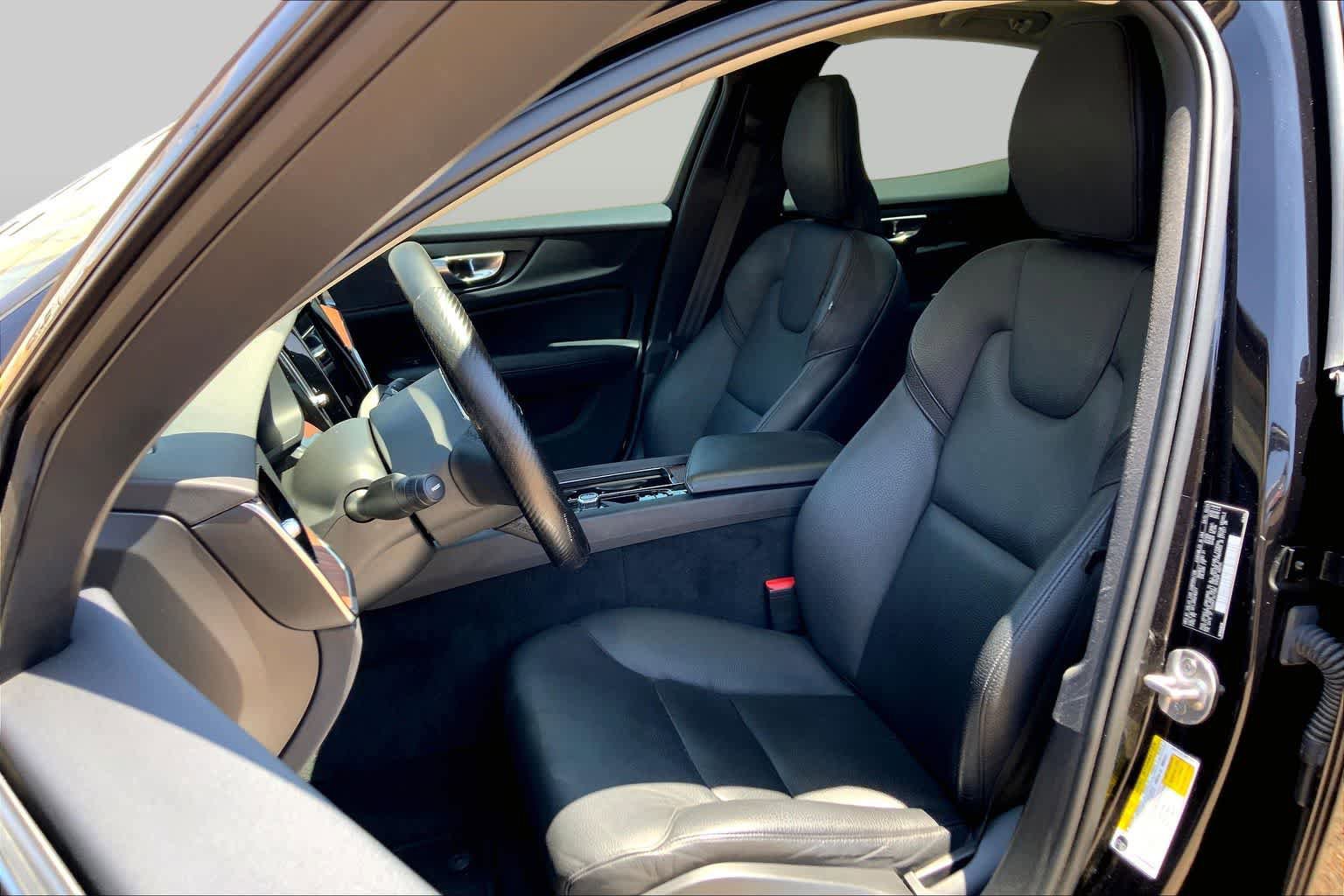 Used 2024 Volvo S60 B5 Plus FWD image 8