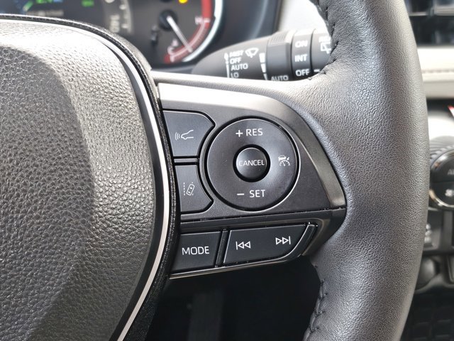 Used 2025 Toyota RAV4 XLE image 26