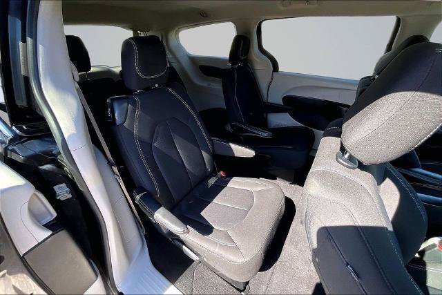 Used 2022 Chrysler Voyager LX FWD image 26