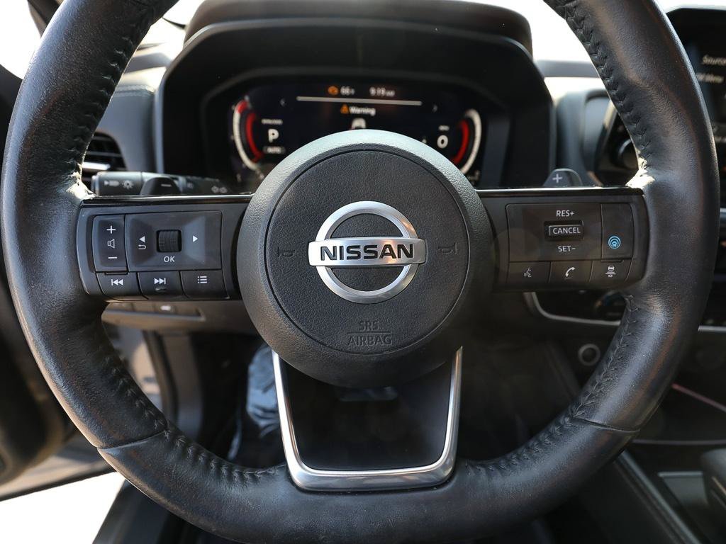 Used 2021 Nissan Rogue Platinum AWD/4WD image 16