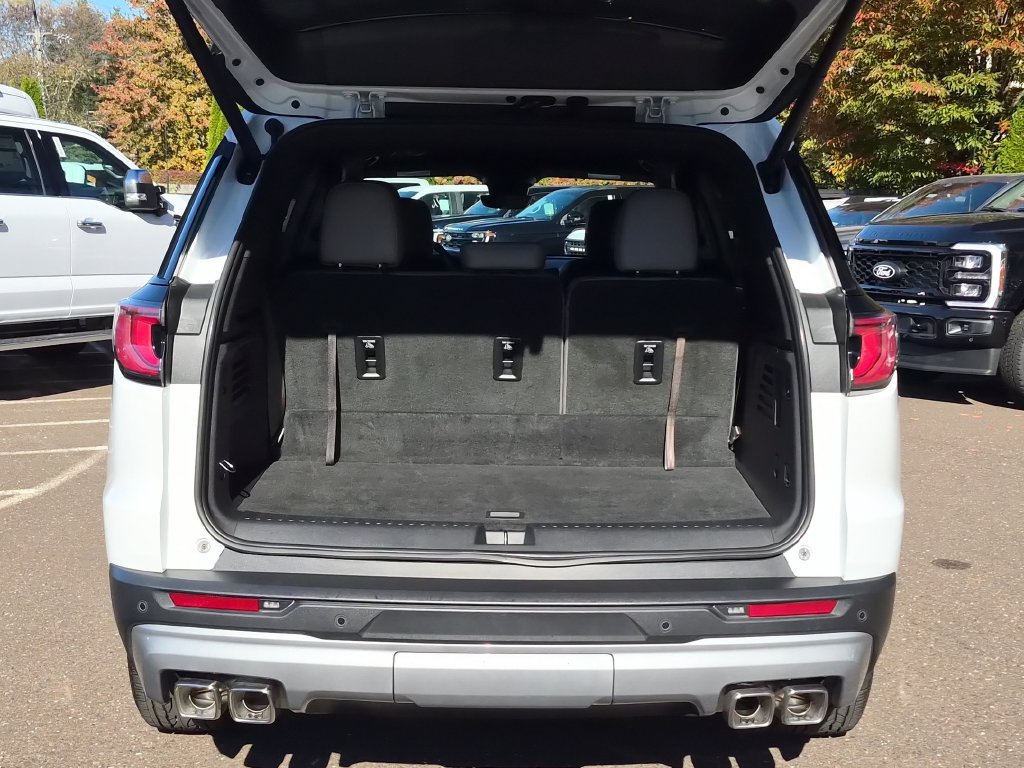 Used 2026 GMC Acadia Elevation w/ Elevation Premium Package FWD image 40