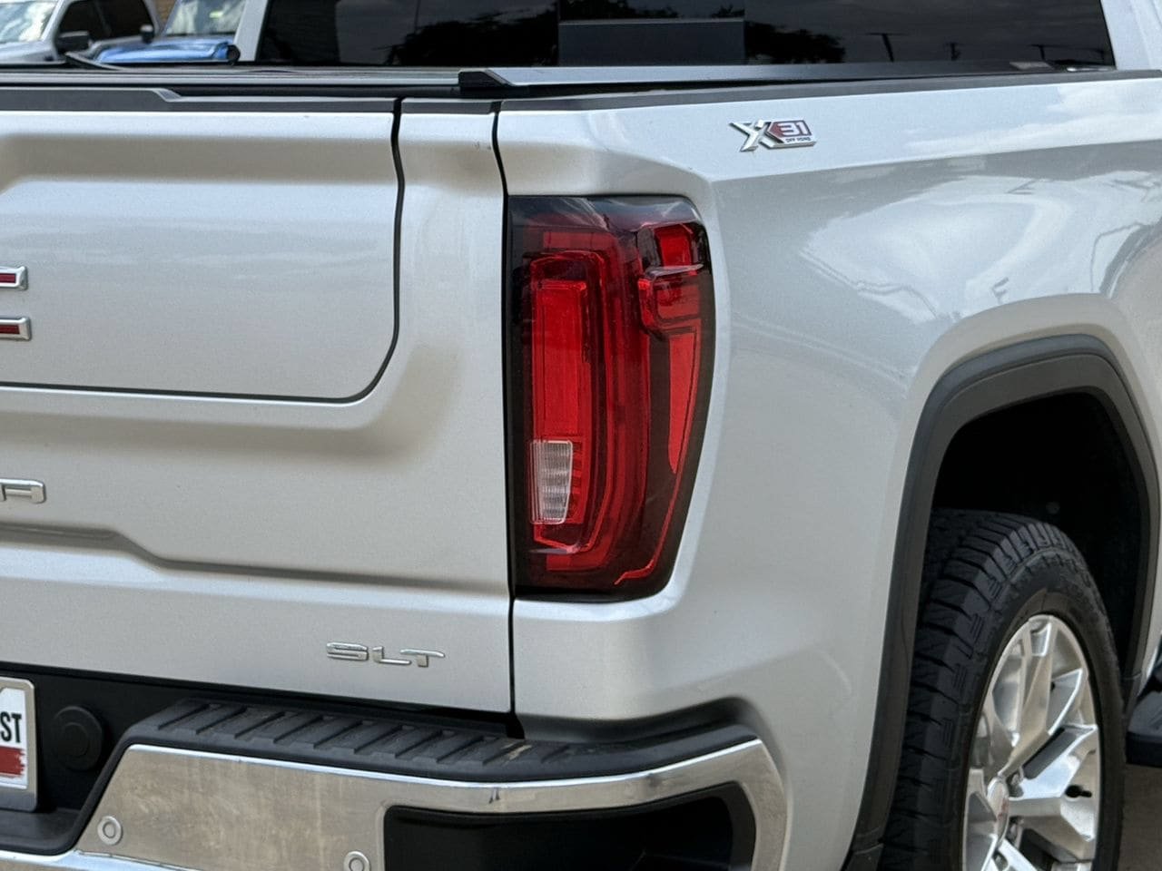 Used 2019 GMC Sierra 1500 SLT w/ SLT Premium Plus Package AWD/4WD image 7