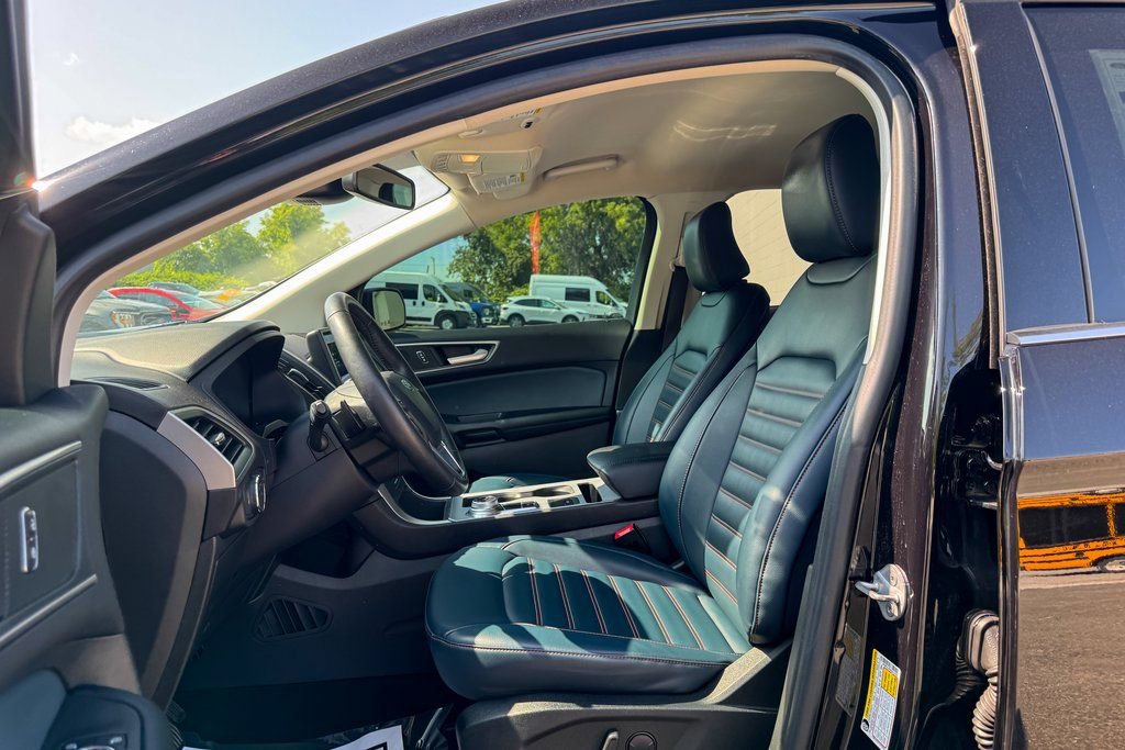 Certified 2022 Ford Edge SEL w/ Sport Appearance Package AWD/4WD image 18