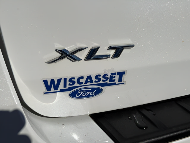 Certified 2023 Ford Explorer XLT w/ Equipment Group 202A AWD/4WD image 18