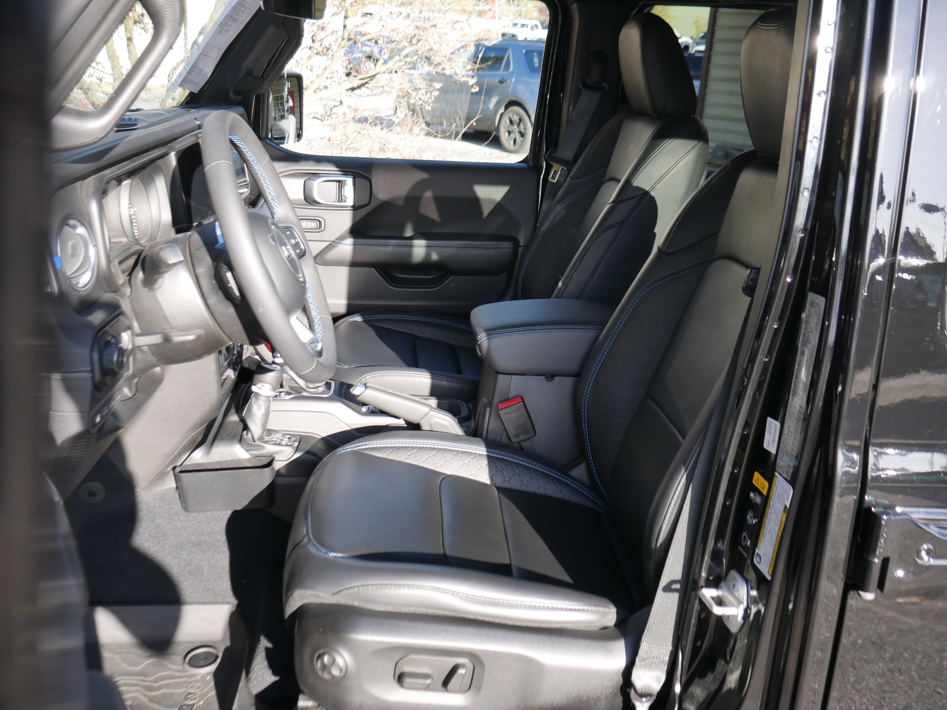 Used 2024 Jeep Wrangler High Altitude image 3