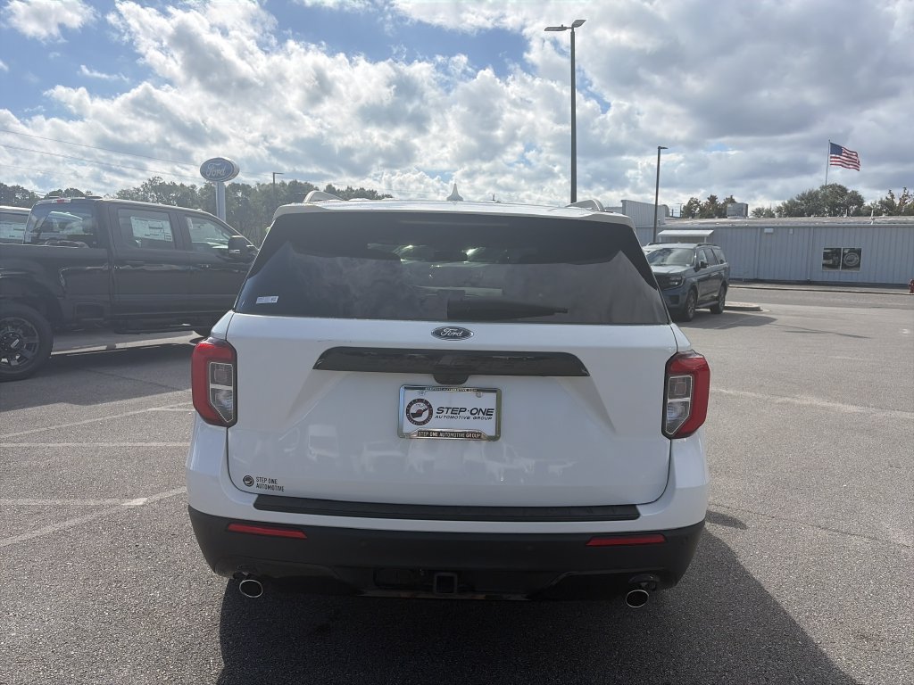 Certified 2024 Ford Explorer ST-Line w/ Class IV Trailer Tow Package RWD image 6