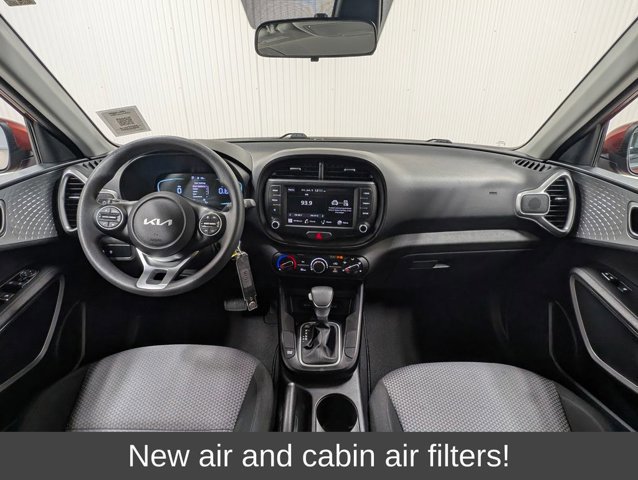 Used 2024 Kia Soul LX w/ Option Group 015 FWD image 3