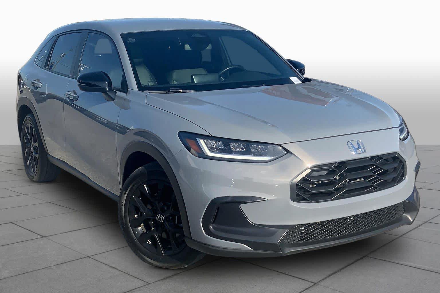 Used 2025 Honda HR-V Sport image 3