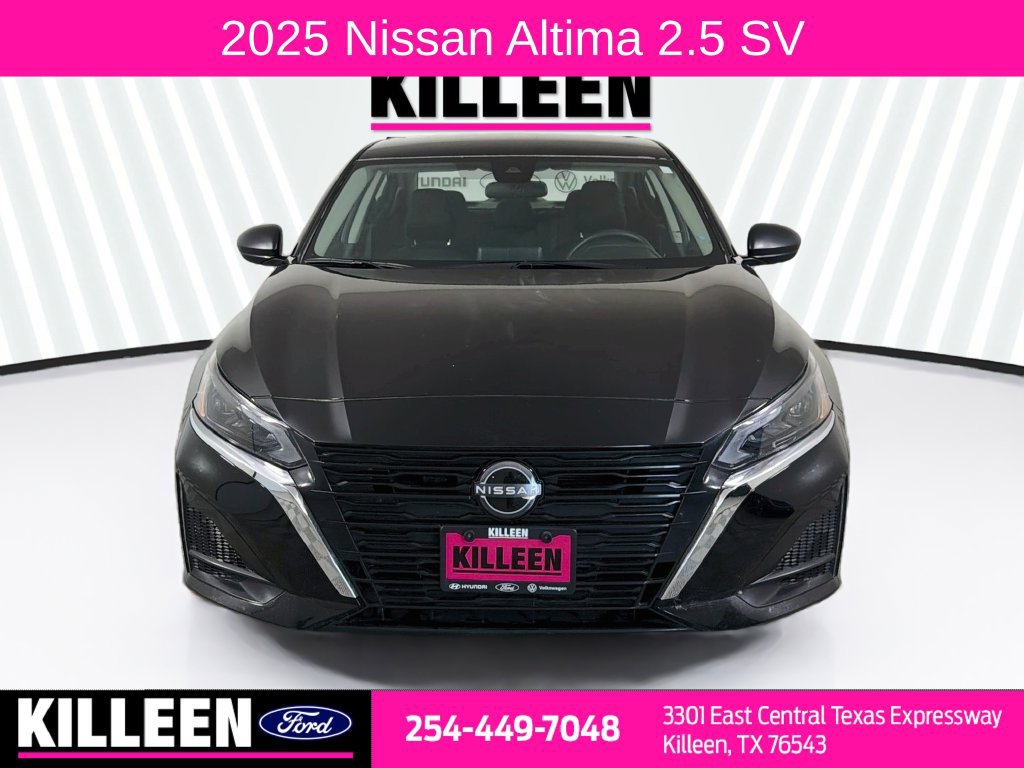 Used 2025 Nissan Altima 2.5 SV FWD image 2