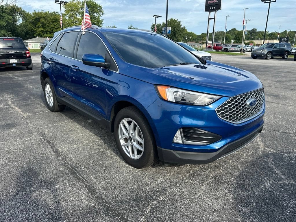 Certified 2024 Ford Edge SEL w/ Convenience Package AWD/4WD image 3