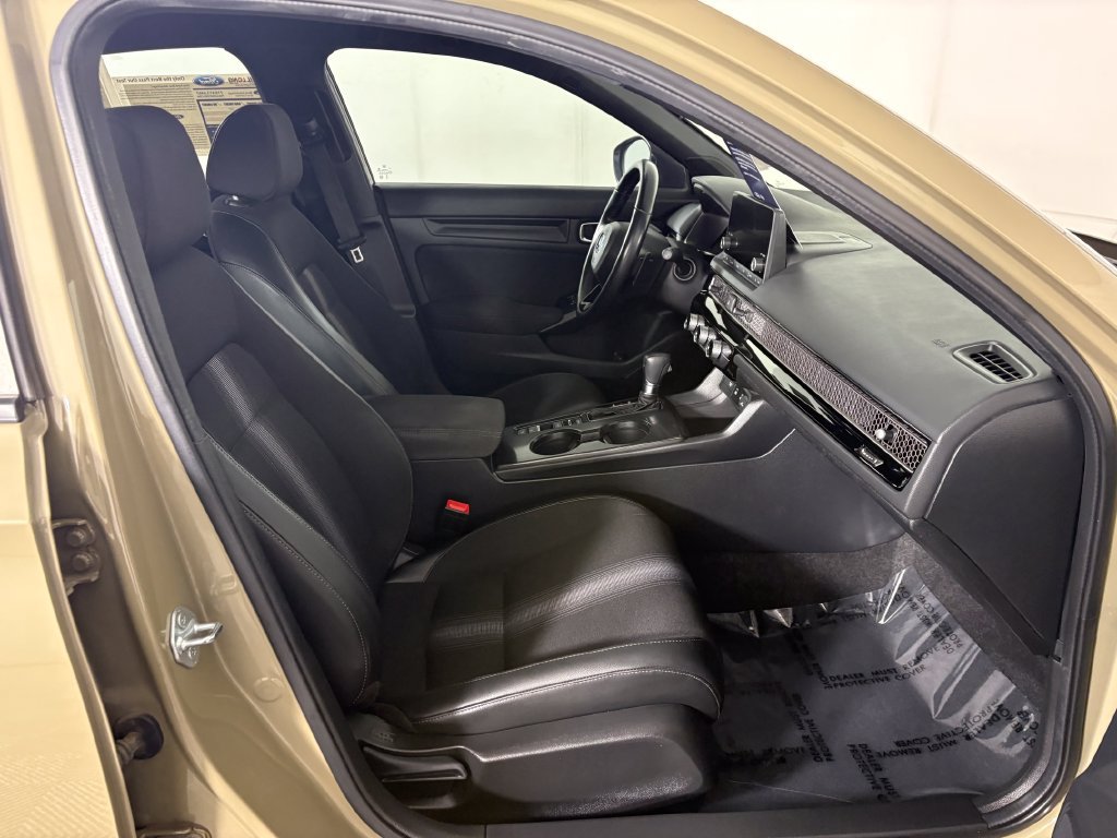 Used 2025 Honda Civic Sport image 32