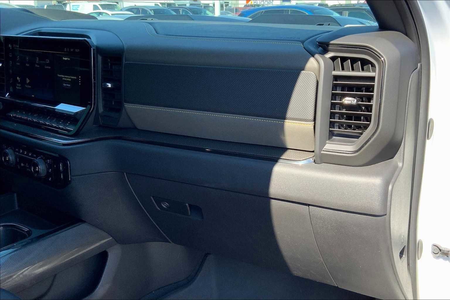 Used 2024 Chevrolet Silverado 1500 ZR2 w/ Technology Package image 18