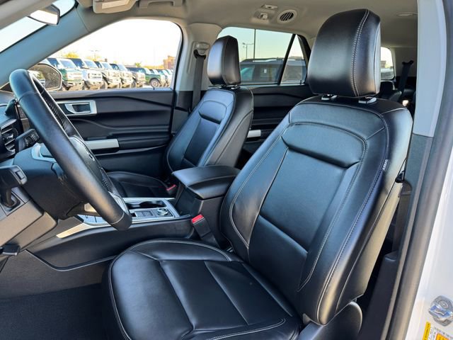 Certified 2023 Ford Explorer XLT w/ Equipment Group 202A AWD/4WD image 14