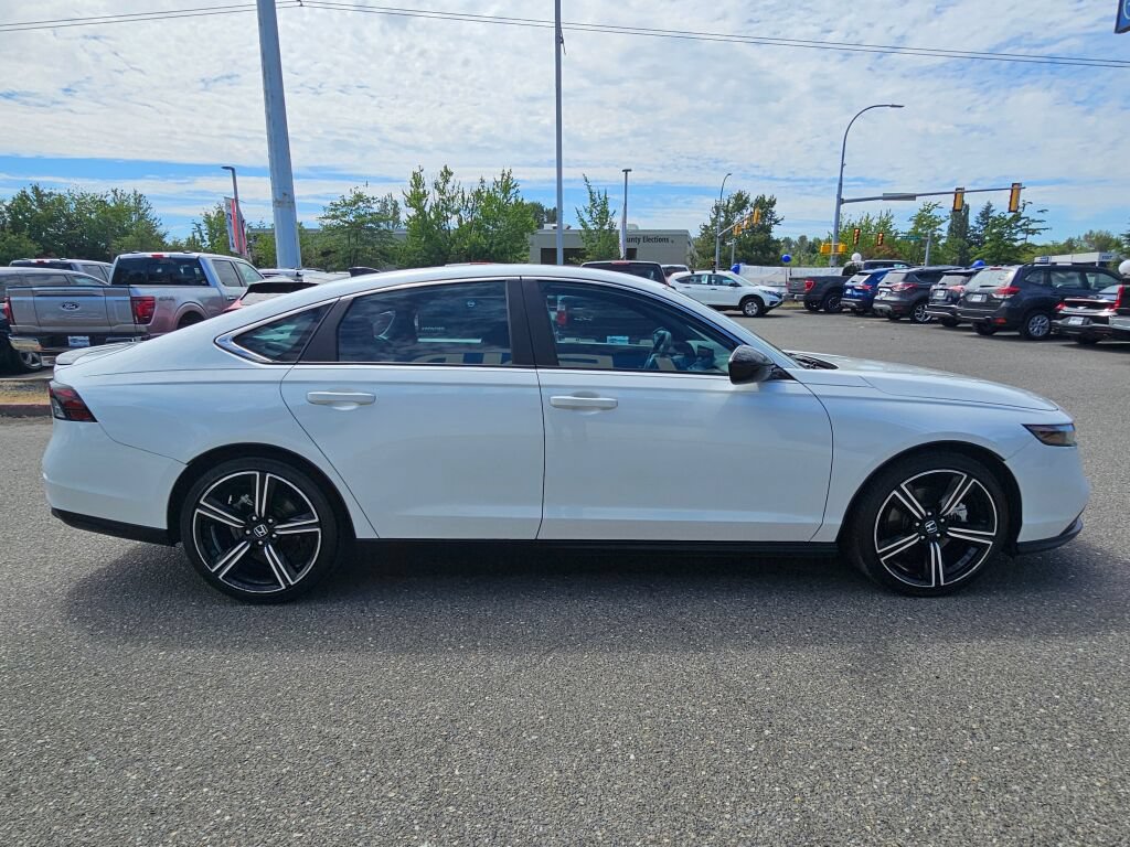 Used 2024 Honda Accord Sport image 6