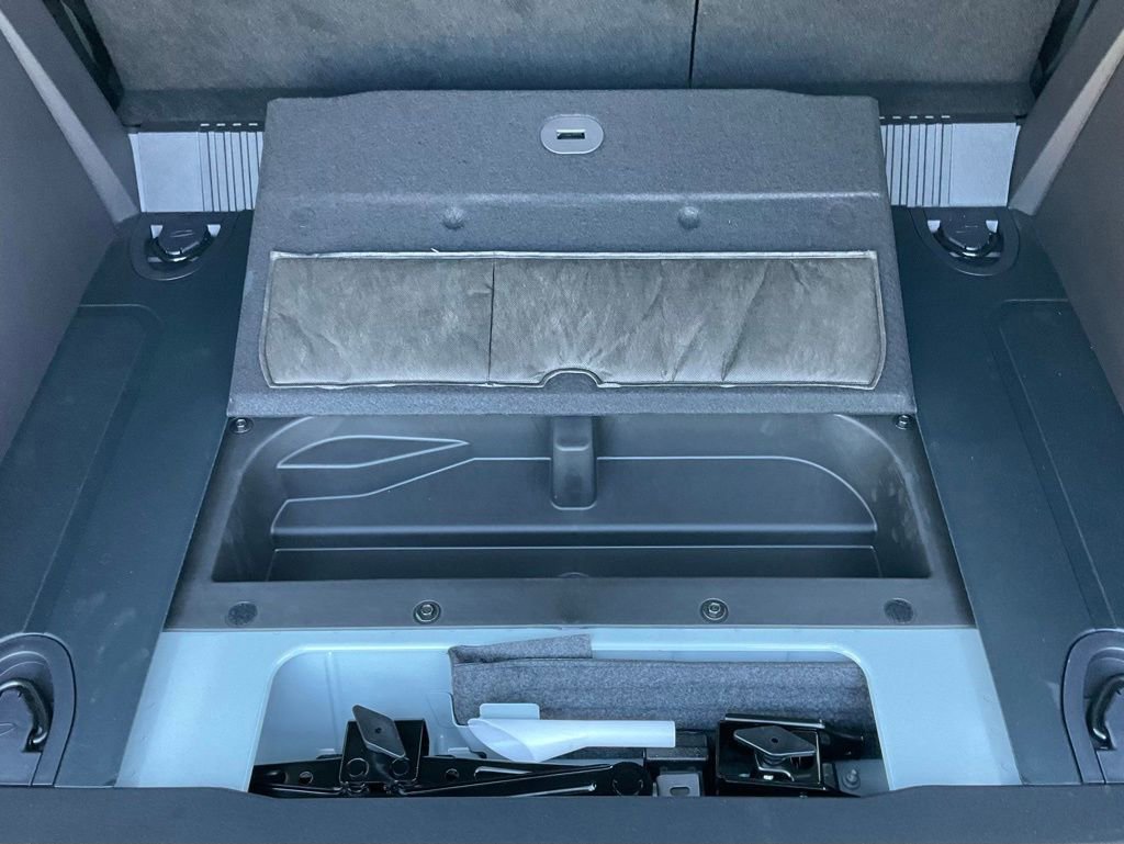 Certified 2024 Ford Bronco Black Diamond w/ Sasquatch Package image 28