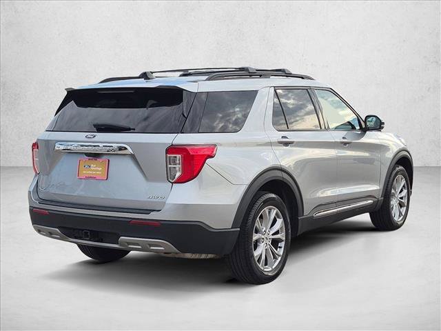 Certified 2023 Ford Explorer XLT w/ Equipment Group 202A AWD/4WD image 5