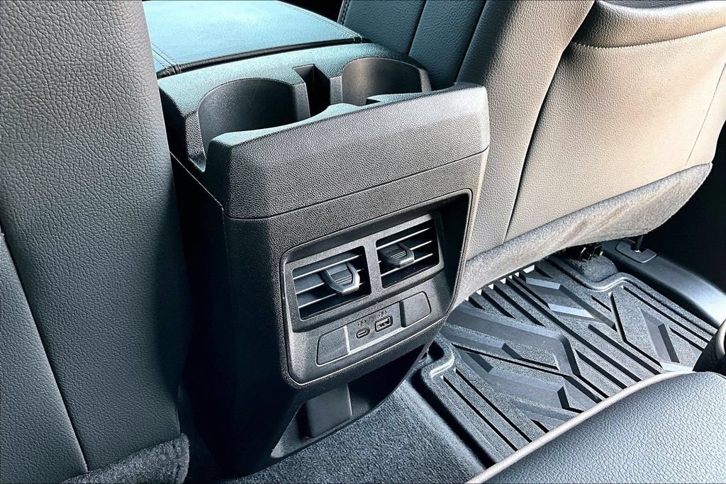 Used 2024 GMC Canyon Denali AWD/4WD image 34