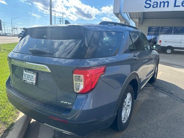 Certified 2021 Ford Explorer XLT w/ Equipment Group 202A AWD/4WD image 4