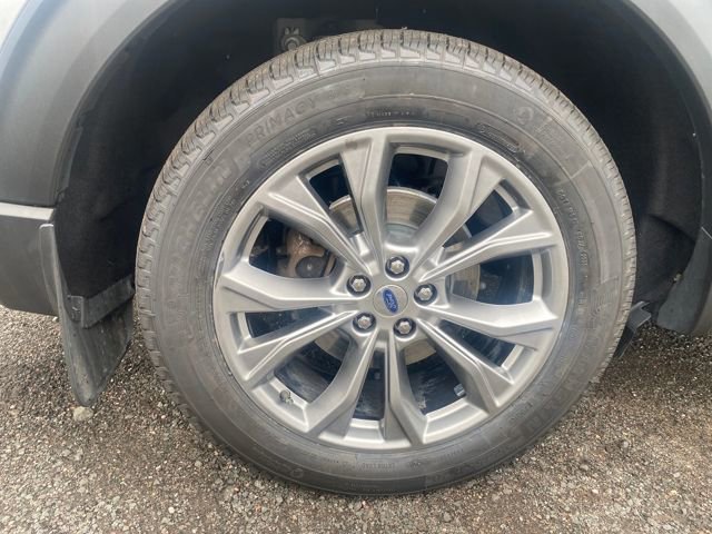 Certified 2022 Ford Explorer XLT w/ Equipment Group 202A image 9