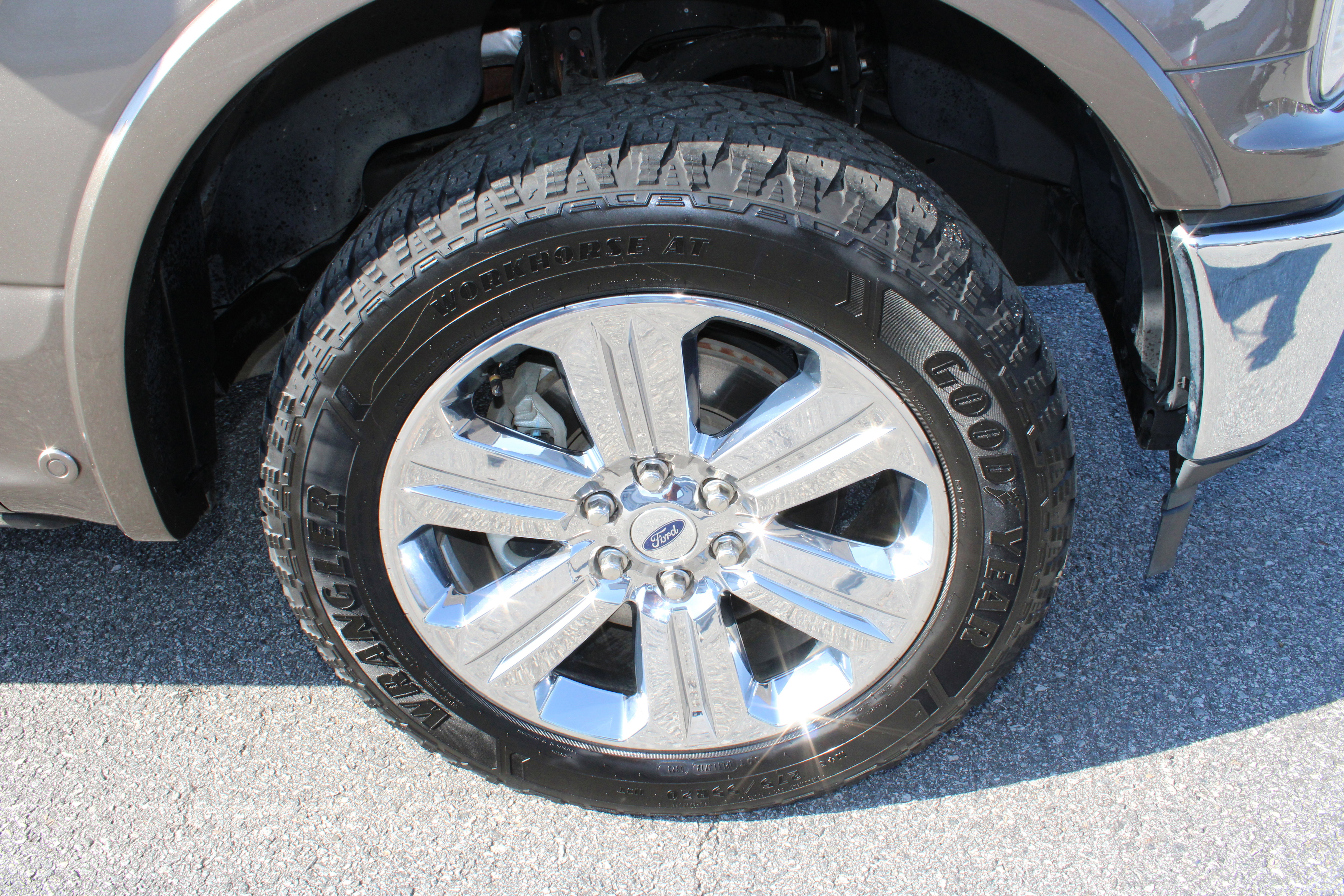 Certified 2020 Ford F150 Lariat w/ Equipment Group 502A Luxury image 9