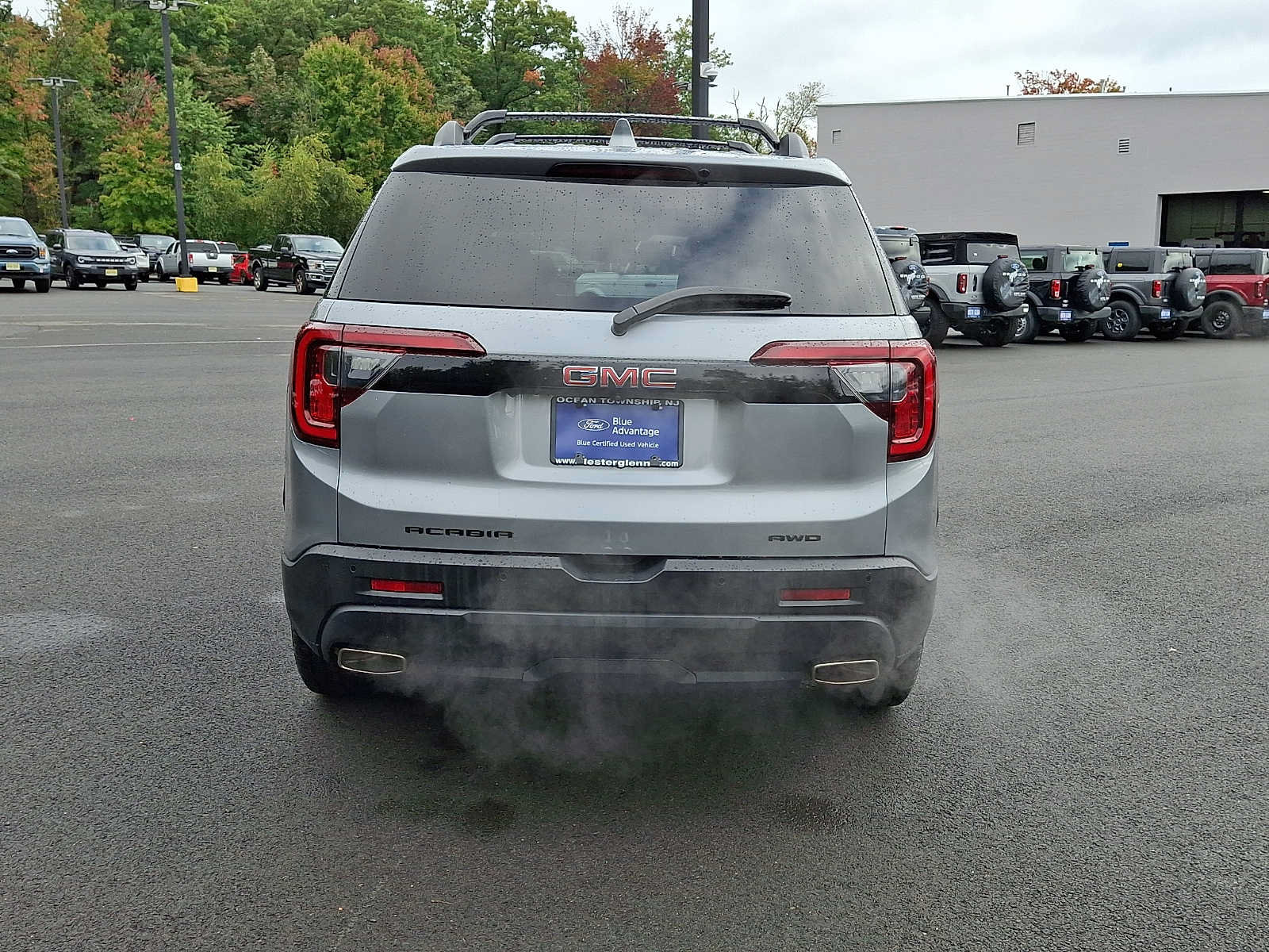 Used 2023 GMC Acadia SLT w/ Elevation Edition AWD/4WD image 5